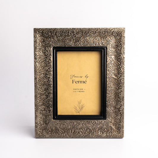 Ferme Premium White Metal Photo Frame FPF114 - 5x7 inches