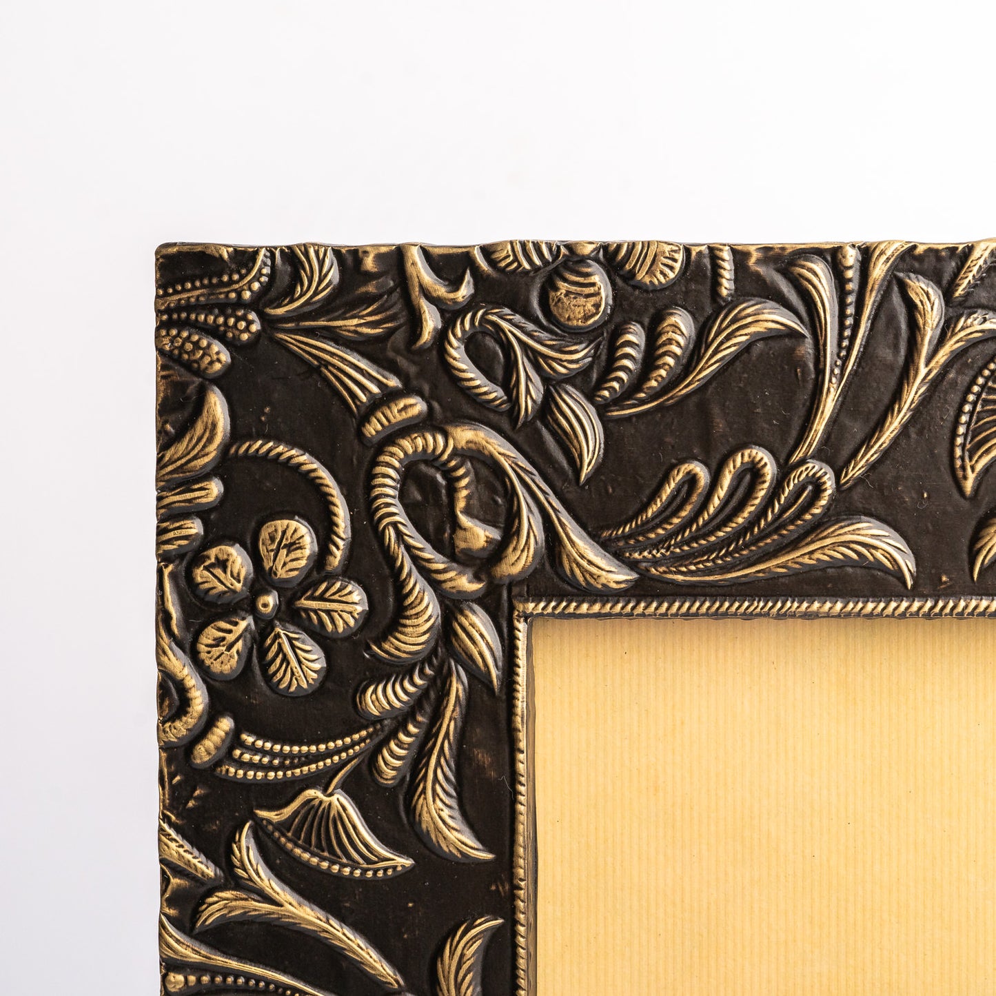 Ferme Premium Brass Metal Photo Frame Black FPF147 - 5x7 inches