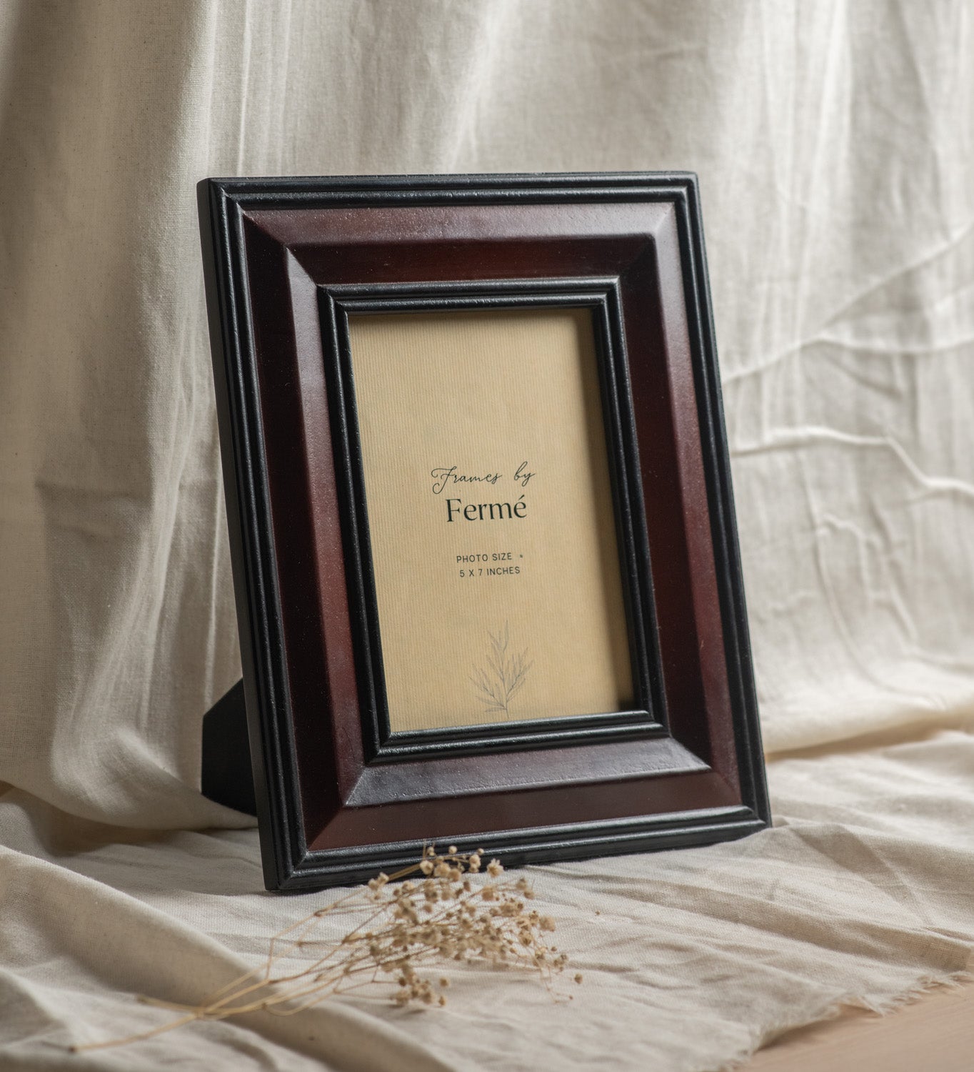 Ferme Classic Wooden Photo Frame Burgundy FPF101- 5x7 inches